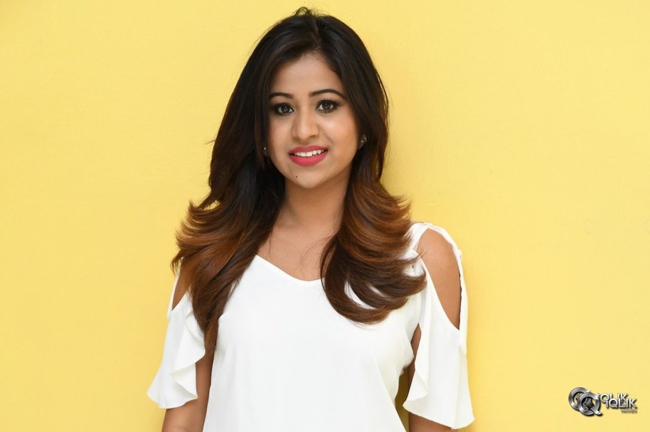 Manali-Rathod-Interview-About-Fashion-Designer-Movie